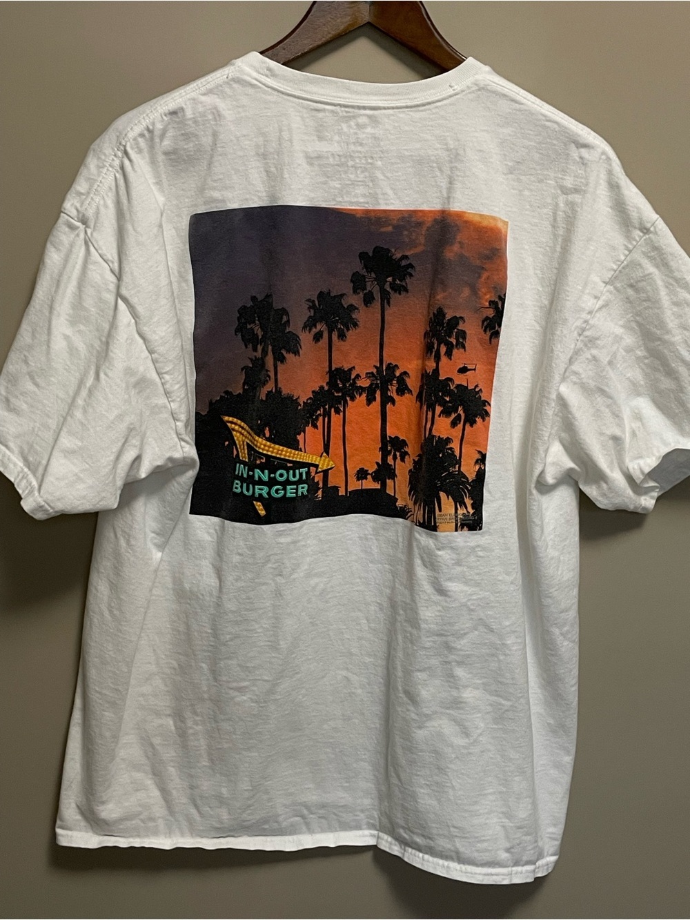 In-N-Out Burger California White Logo Tee Men’s XXL